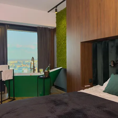 Urban Global Skyline 26th Floor, Free Garage, Self Check-in