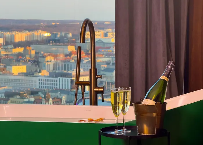 Urban Global Skyline 26th Floor, Free Garage, Self Check-in