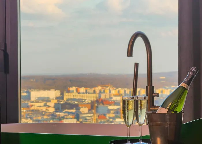 Urban Global Skyline 26th Floor, Free Garage, Self Check-in *